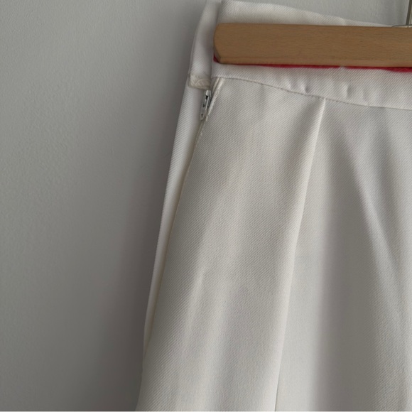 Vintage 80's White Knee Length Pleated Skirt - Picture 3 of 3